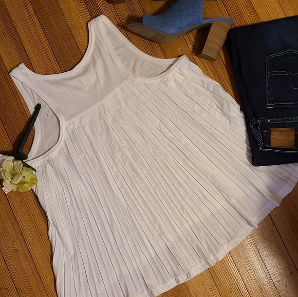 White Tank/Blouse - Picture 2 of 3